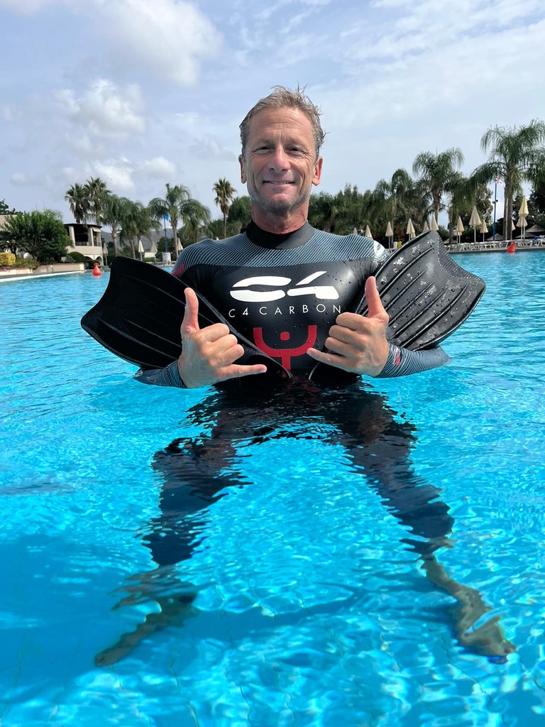 C4 Aletas Wolverine  Negro